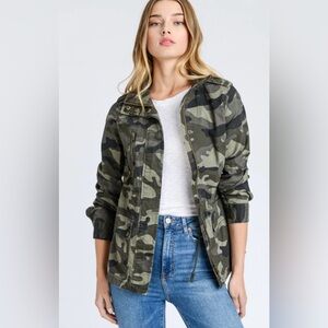 Women's Camo Military Jacket - New - Size Large